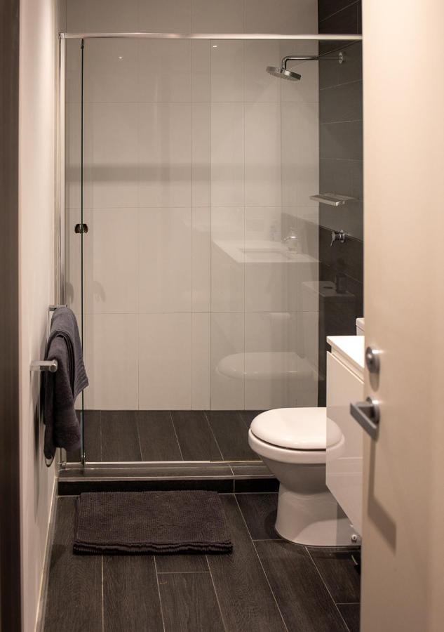 Modern Quiet 1 & 2 Bed Apt Opposite Albert Park Мелбърн Екстериор снимка