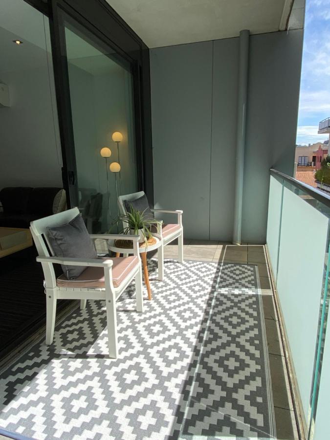 Modern Quiet 1 & 2 Bed Apt Opposite Albert Park Мелбърн Екстериор снимка