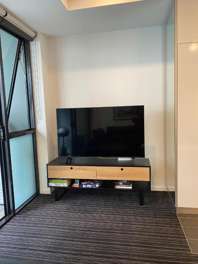 Modern Quiet 1 & 2 Bed Apt Opposite Albert Park Мелбърн Екстериор снимка