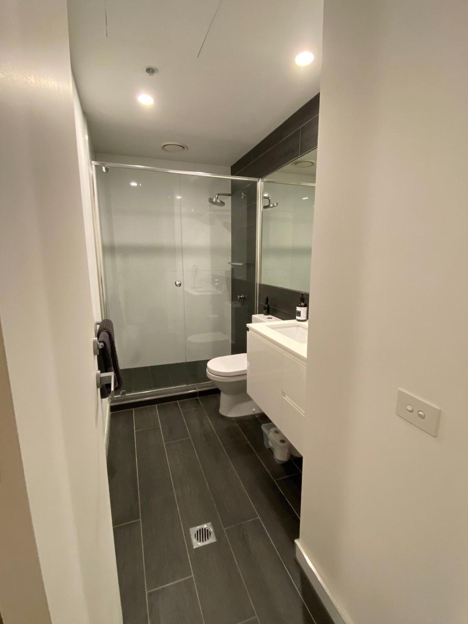 Modern Quiet 1 & 2 Bed Apt Opposite Albert Park Мелбърн Екстериор снимка